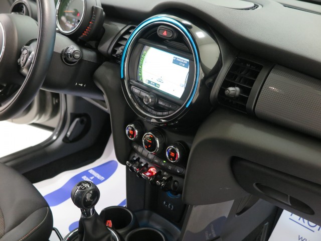MINI Cooper 1.5i 3p Connect PACK “Solo 57.000 Km!!!”